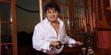 Александр Серов